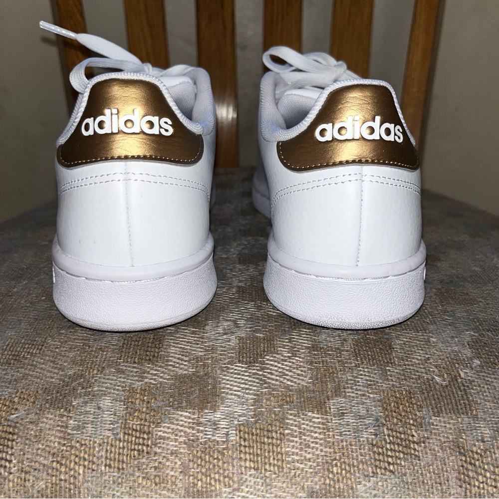 Adidas - Picture 6 of 10